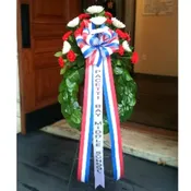 20 INCH RED WHITE AND BLUE SCHOOL WREATH [TT-ANC1]
