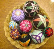 12 – Exploring Color with Temari