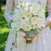 Elegant bridal hand-tied bouquet