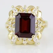 14K Karat Yellow Gold Garnet CZ Cubic Zirconia Cocktail Ring