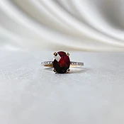10K Gold Anais Garnet Diamond Ring