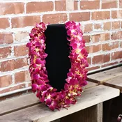 Tinted Yellow Leis — Oakland Flower Market