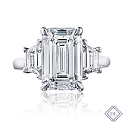 # 109 Emerald cut with Trapezoids 5ct