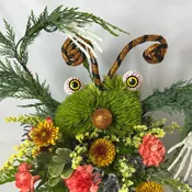 Little Green Guy Halloween Flowers