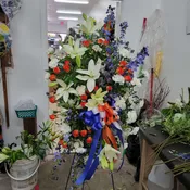 Designers choice standing spray