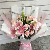 Lily lover bouquet