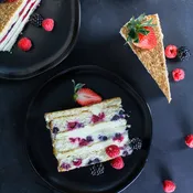 10" Moscato Berry Tiramisu