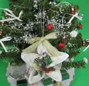 Seashell Flower Ornaments with Cut Strombus Shells -10 pcs @ $2.75 each; 30 pcs @ $2.45 each