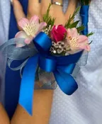 ALSTROEMERIA/ROSE/STRAWFLOWER CORSAGE