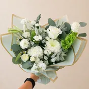 White Garden Bouquet – Fresh Garden Flowers