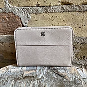 Bifold Leather Wallet — A Pied Shoe Boutique