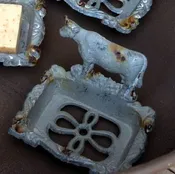 Cast Iron Cow Soap Dish
