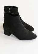 Black Pointed Toe Boot