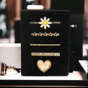 $3 5 Piece Gold Daisy N Hearts Watch Band Charm Set