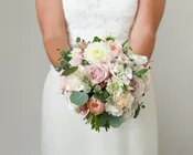 Rounded blush Bouquet — Cactus & Tropicals