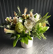 The Natural Accent is a subtle mix of neutral toned flowers. - Best flower delivery in Austin TX | Blackbird Floral