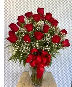 2 DOZEN ROSES W/BABIES BREATH
