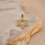 14K Yellow Gold Star of David Pendant with detailed edges