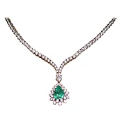 1970s Elegant Colombian Emerald Diamond White Gold Pendant Necklace