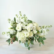 Beautiful fresh flower arrangements for delivery or pick up in Boston — Rouvalis Flowers & Gardens | Boston & Winchester Flower Delivery & Boutique