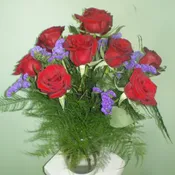clasic dozen roses