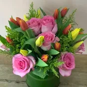 Roses, Tulips and everything nice - W705