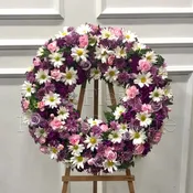 Gentle Gift Sympathy Wreath