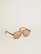 Sonnenbrille mit Pilotengestell und Gläsern in Honiggelb