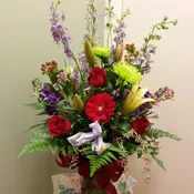 Red Rose, garden mix Vase