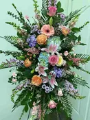 Pastel Easel — Jil's Flower Haus