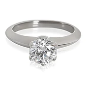 0.91 ct Round Brilliant Diamond Engagement Ring