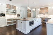 Classic Southampton Kitchen — Bakes & Kropp