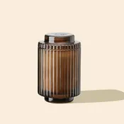 Amélie - Saffron & Oud 7oz Candle