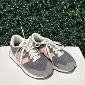 237 Sneakers