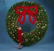 10′ Deluxe Garland Building Front Wreath with Bow