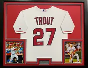 Classic Framing Jersey + 2 Photos + Nameplate