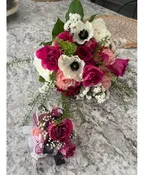 PROM BOUQET AND WRISTLET BUNDLE