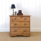 A 19th Century English Pine Chest of Drawers or Dresser