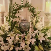 Elegant Urn Piece