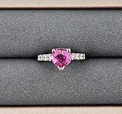 0.60 ct Natural Pink Sapphire & Diamond Ring — Hakimi Gem