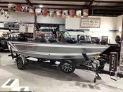 2026 Lund Impact XS 1875 Sport