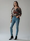 3/4 Sleeve V-Neck Notch Top