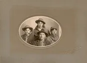 4 DUDES.