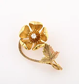 American 14kt Gold &amp;amp; Diamond Flower Brooch