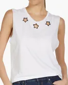 BULL VINTAGE MUSCLE TANK W/ EMBROIDERED STAR IN WHITE/BLACK