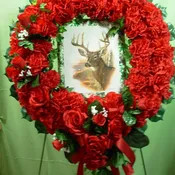 DEER HUNTER WREATH  NEW-S80