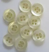 4-hole, rimmed Italian shirt buttons, pale golden yellow
