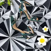 Diamond Starburst Black