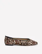 Nadia Chisel Toe Flats-Black/Ivory