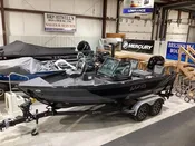 2027 Lund Impact XS 1875 Sport